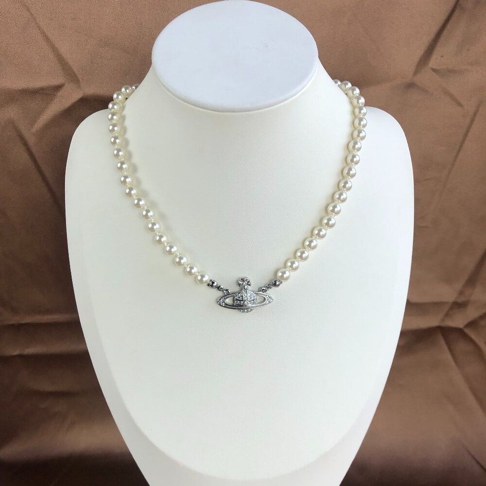 BRAND NEW Vivienne westwood Silver Orb Pearl Choker Necklace